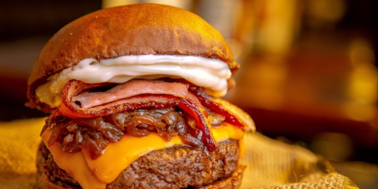 Geléia lança Dobradinha de Hambúrguer Artesanal via delivery