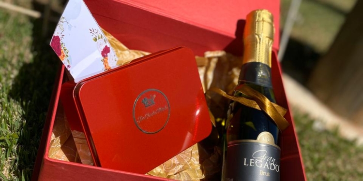 Amore Di Mama: Chef Ana Cláudia Morale desenvolve petit comité para dia das mães