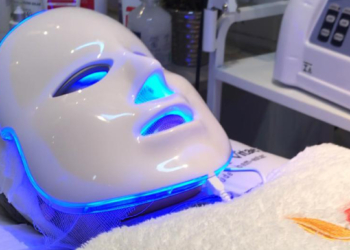 Máscara de LED: uma pele mais jovem, saudável e sem rugas de expressão