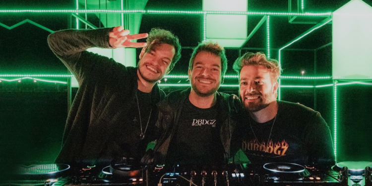 Trio: DJs Bhaskar e Dubdogz fizeram live via youtube na Torre Digital da capital