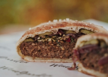Wine Garden lança hambúrguer sem carne