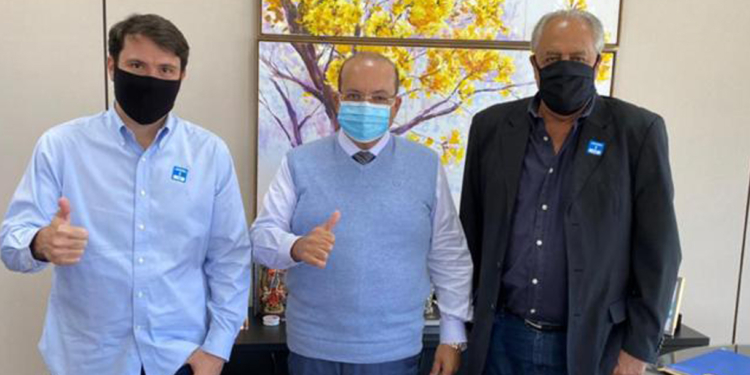 Governador Ibaneis Rocha estuda possibilidade para bares e restaurantes abrirem as portas dia 25