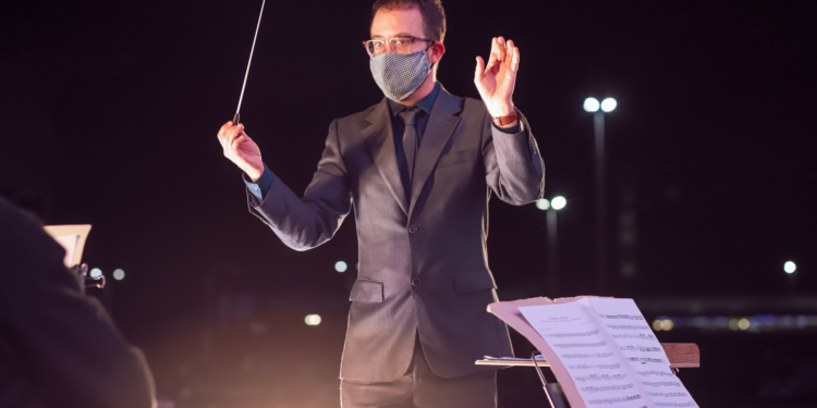 Tributo ao QUEEN: Orquestra Filarmônica de Brasília e Banda Magoo no Festival Drive-in