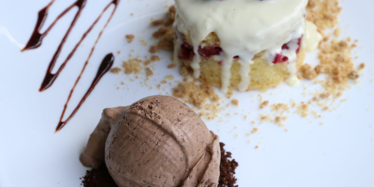 Restaurante Kindai, de Campinas, solta receita do Mini Naked Cake com Chocolate belga Häagen-Dasz