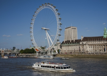 Uber anuncia serviço de viagens por barcos em Londres