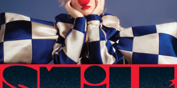 “Smile”: Katy Perry adia lançamento do álbum