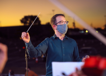 Mozart in Concert: Orquestra Filarmônica de Brasília encerra participação no Festival Drive-in com noite Vienense