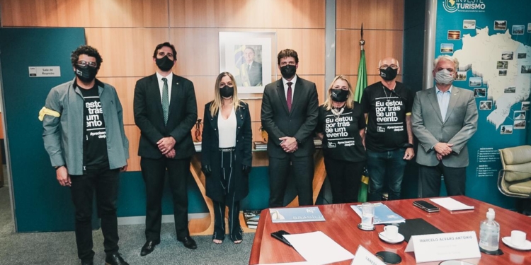 “Luz aos Invisíveis.” Secretária de Turismo Vanessa Mendonça recebe empresários de eventos que reivindicam ações do governo