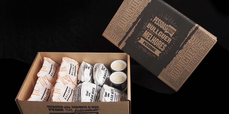 Bullguer lança caixa para a família e parceria com a Coca-Cola