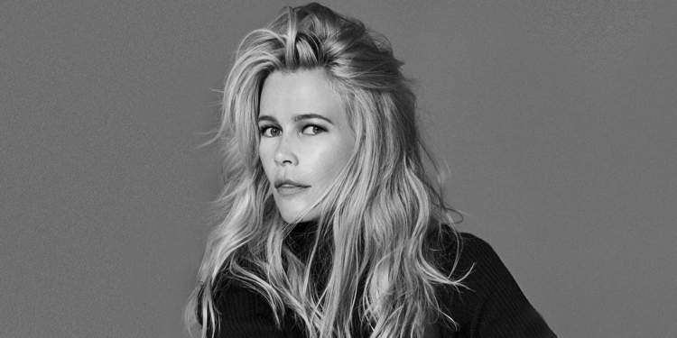 “Fashion Photography From The 1990.” Claudia Schiffer assina curadoria de exposição na Alemanha