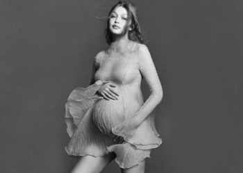 Grávida do primeiro filho com o cantor Zayn, Gigi Hadid mostra fotos da gestação