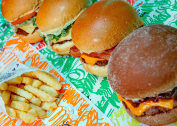 Dupla do dia: Tá Doido Burger oferece combo via Take Out