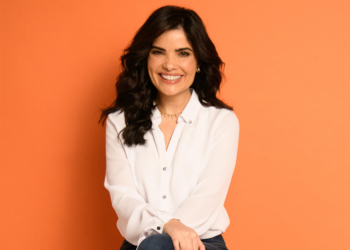 Vanessa Giácomo fala sobre isolamento e projetos futuros na tv durante fotos para campanha do Portal Solar