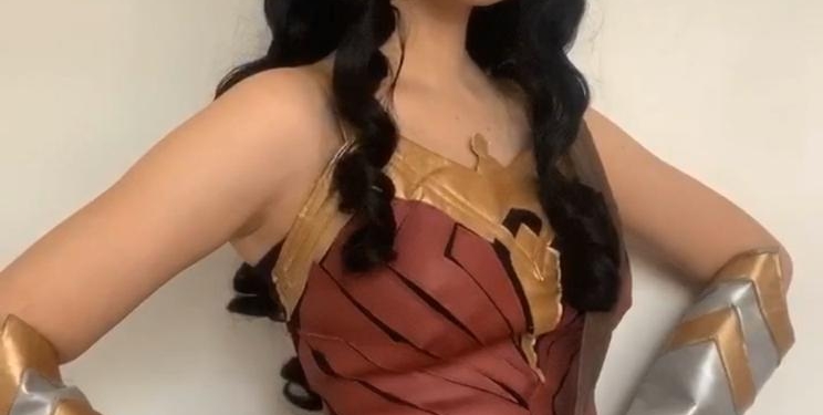 Cia Néia e Nando: Mulher-Maravilha desembarca no Instagram do Brasília Shopping