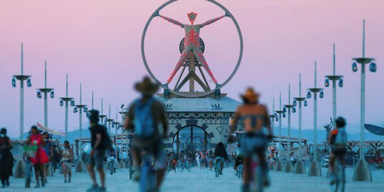 Burning Man 2020 será totalmente digital com novas experiências
