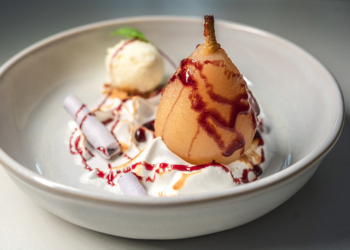 The Queen’s Place Greenhouse: conheça a recém inaugurada casa inglesa no Lago Sul