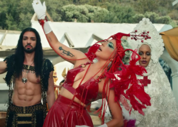 Lady Gaga lança clipe poderoso para “911”