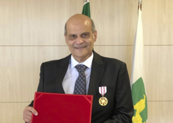 Vice-governador do Distrito Federal, Paco Britto, recebe Medalha Mérito Eleitoral