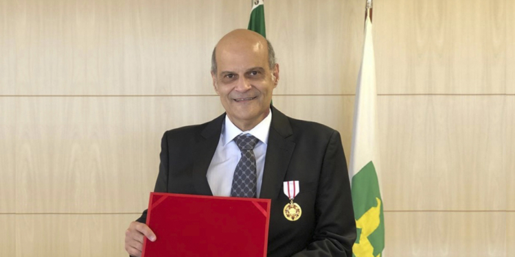 Vice-governador do Distrito Federal, Paco Britto, recebe Medalha Mérito Eleitoral