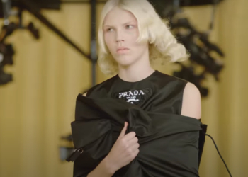 MFW: Prada desfila coleção SS/21 assinada por Miuccia e o recém-contratado Raf Simons