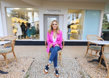 Made in Brasília: fundadora e designer da marca Confraria participa do projeto CASA VOGUE na Estrada, em Trancoso