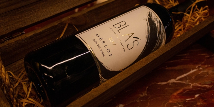 Bla’s lança rótulo de vinho e degustação de quarta a domingo