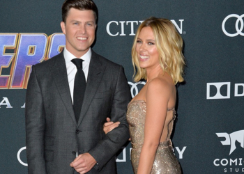 Secret: Scarlett Johansson se casa com o ator e comediante Colin Jost