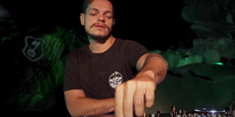 Vem ouvir o set do DJ Bhaskar lançado no Vale da Lua da Chapada dos Veadeiros