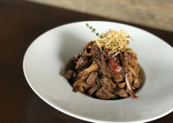 Blend Boucherie: Chef de Brasília produz alho negro artesanalmente