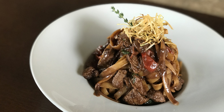 Blend Boucherie: Chef de Brasília produz alho negro artesanalmente