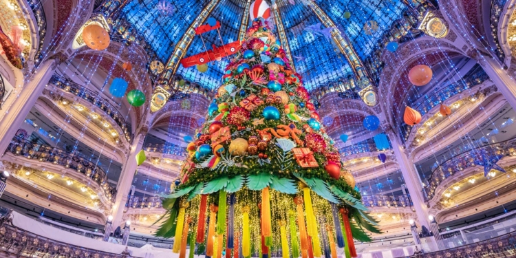 Mágica: fique por dentro da decoração “A Viagem de Noel” da Galeries Lafayette