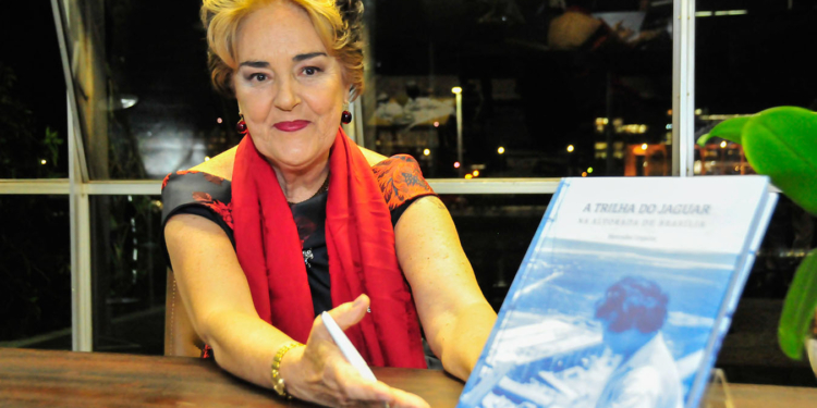 Restaurante Seu Jambu-Cozinha Criativa realiza noite de autógrafos com a pioneira Mercedes Urquiza