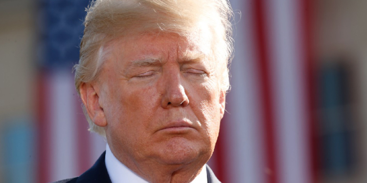 “Quebrado”: revista afirma que Trump estaria sem dinheiro e com medo de ser preso após deixar a presidência