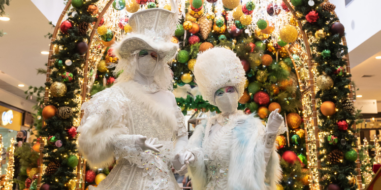 Natal do Brasília Shopping reúne festival de filmes natalinos, Fiat Toro Ultra, panettone Ofner e Papai Noel no Cine Drive-in