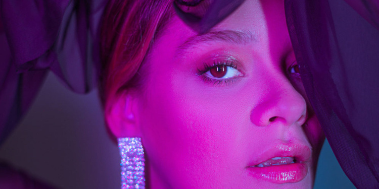 Lorena Simpson lança single em inglês “Make Me Go”