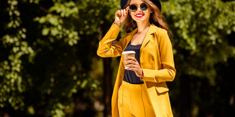 Butter Yellow: o amarelo promete dominar as produções do verão 2021