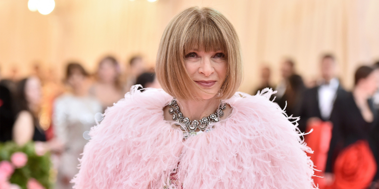 Mais poderosa: Anna Wintour fecha 2020 com mais funções na Condé Nast e salário altíssimo