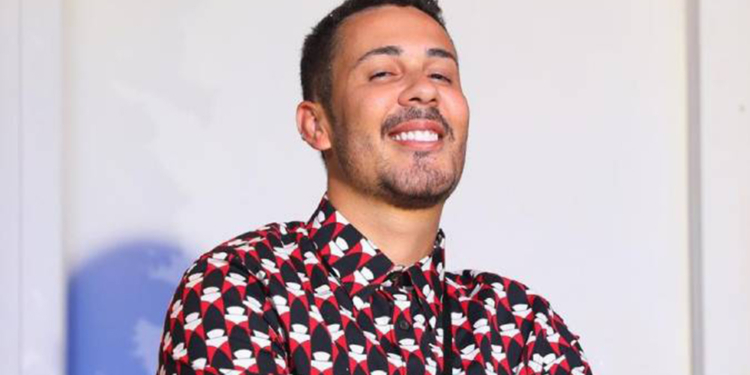 47 infectados: após dar festa, Carlinhos Maia é detonado por Felipe Neto e Rafinha Bastos