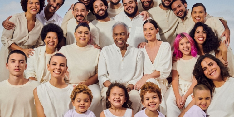 Natal: família Gil se reúne para nova campanha da Hering