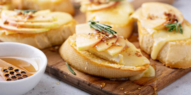 Dicas de refeição saudável: veja como incluir frutas no almoço e no jantar