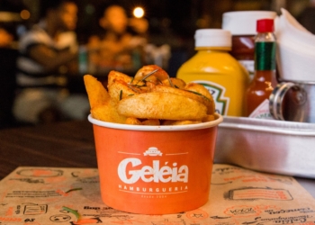 Feriado de Carnaval: batata livre em todas as unidades do Geléia