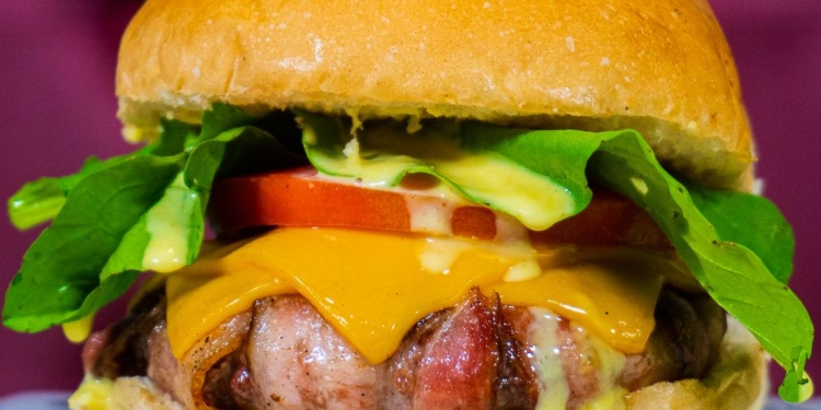 389 Burger lança hamburguer Detroit no cardápio