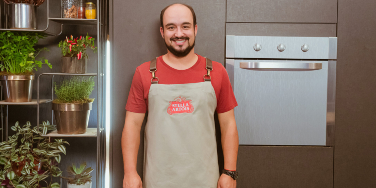 Curso on-line: chef Marcelo Petrarca ensina receitas especiais a convite da Stella Artois
