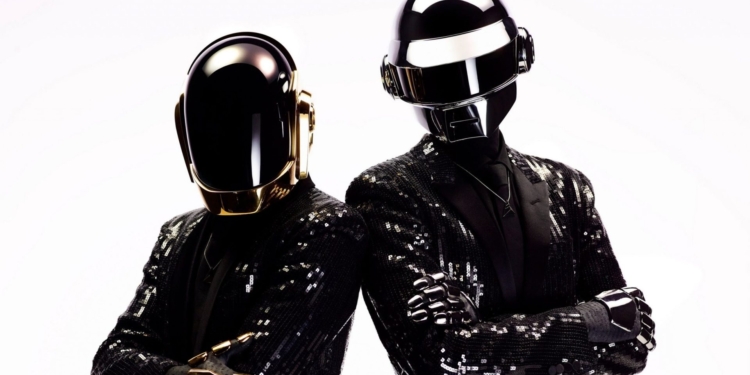 Duo eletrônico: Daft Punk chega ao fim em vídeo de despedida