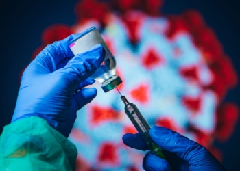 Acima de 80 anos: GDF ativa seis pontos de vacinação por drive-thru e reativa Telecovid