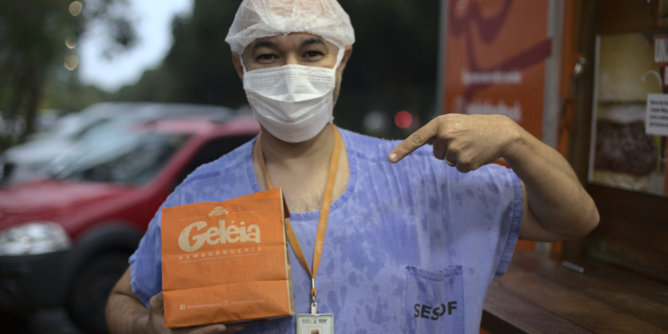 Solidariedade: Geléia Burger homenageia profissionais da linha de frente e oferece 300 hambúrgueres
