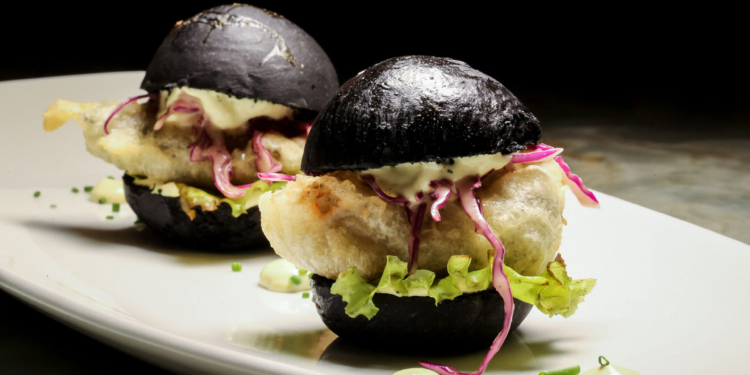 Sagrado Mar em casa: restaurante especializado em frutos do mar oferece serviço de delivery e take out