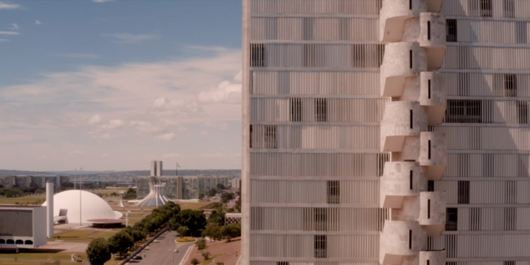 Claro Brasil, gigante de comunicação e líder da América Latina, homenageia Brasília pelos 61 anos