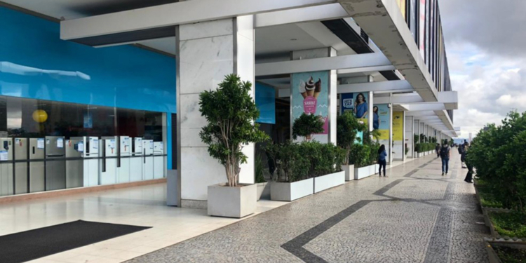 Lockdown: STJ derruba decisão da Justiça Federal e autoriza funcionamento do comércio no DF