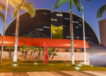 Maio Amarelo: Shoppings das Organizações PaulOOctavio se destacam na cor da campanha